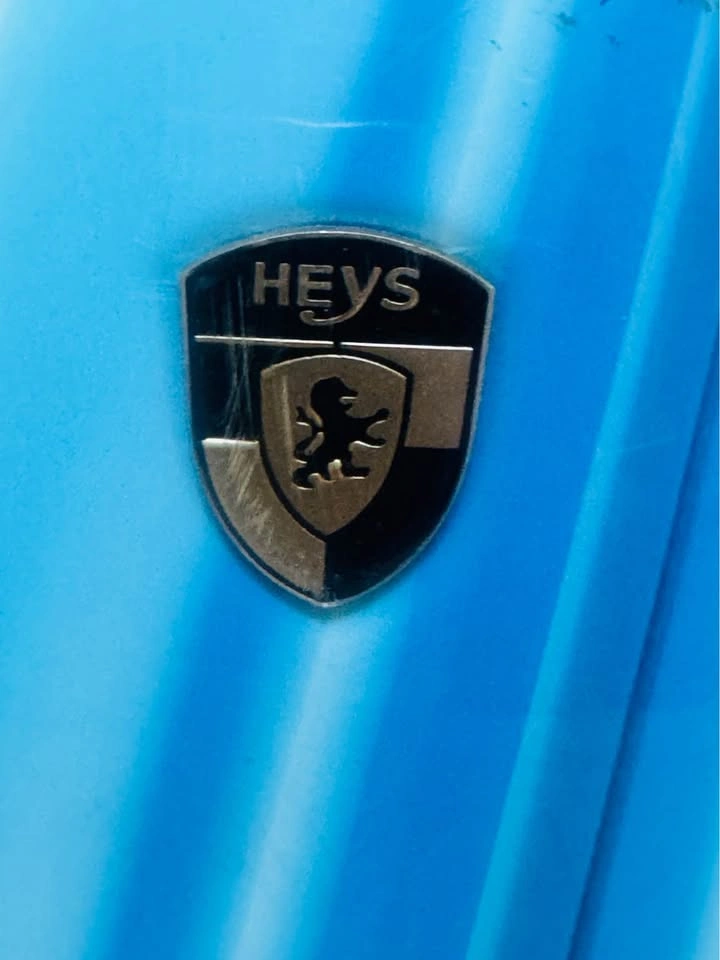 Heys xcase Hard Side Lightweight Carry On Luggage 20” - photo 2