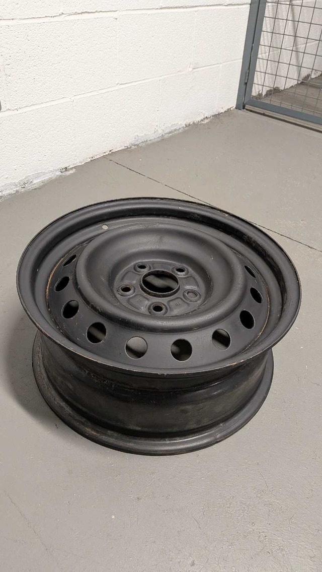 Set of 4 OEM Steel Rims – 15" – 5 Bolt