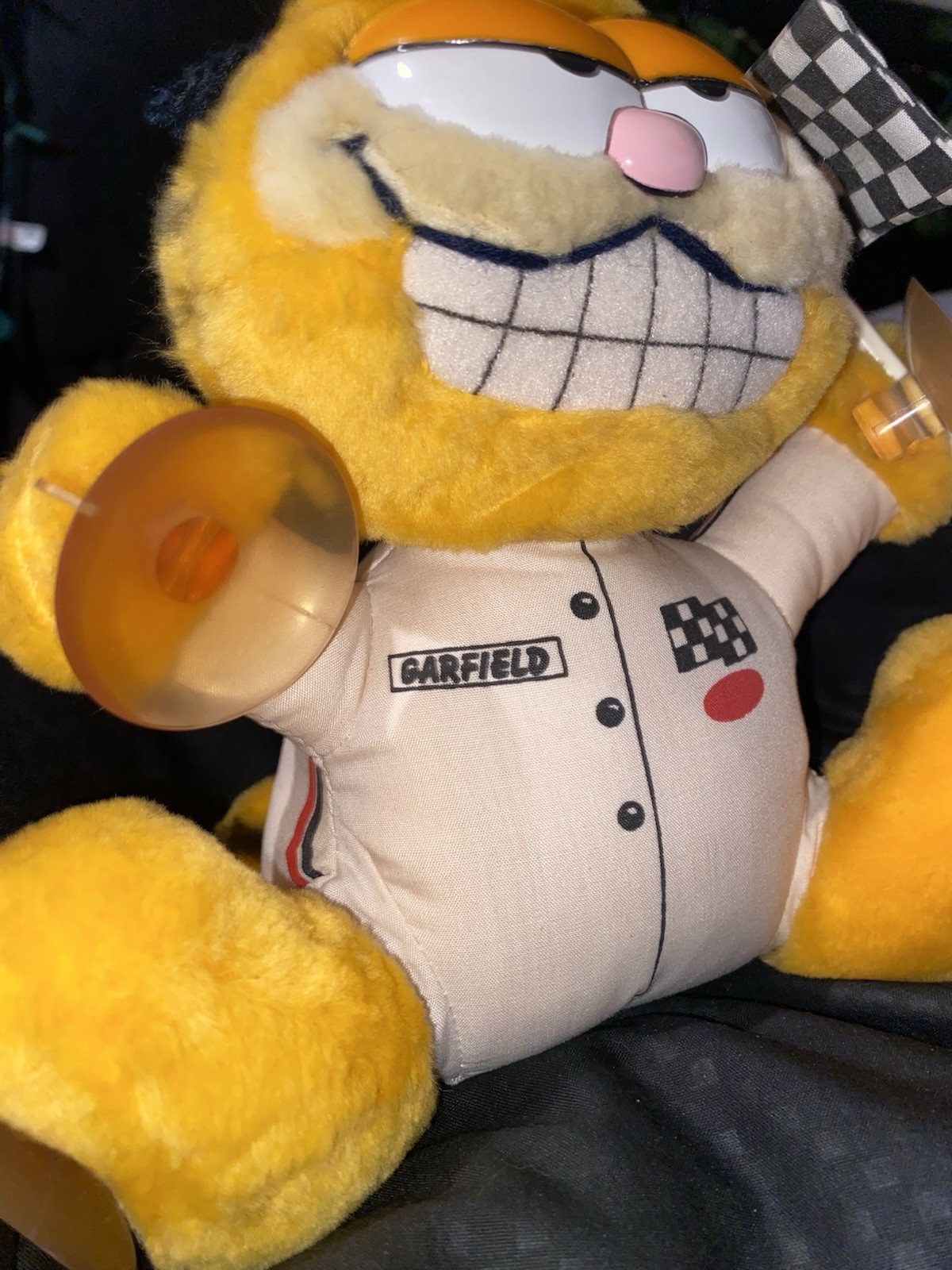 VTG 1981 Garfield Speed Demon Race Car Driver Window Clinger - photo 3