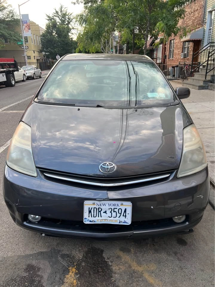 2007 Toyota Prius Touring Hatchback 4D - photo 2