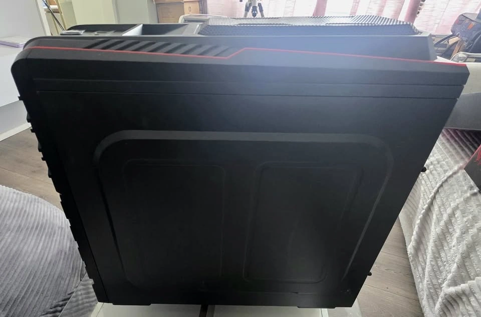 DIYPC Full Tower Gaming PC Case – Black/Red - photo 2