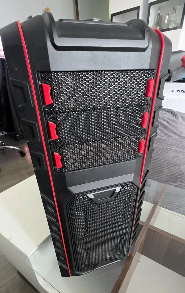 DIYPC Full Tower Gaming PC Case – Black/Red - photo 3