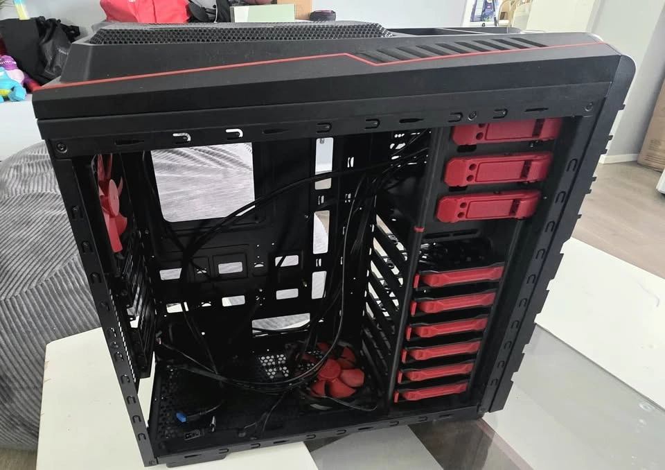 DIYPC Full Tower Gaming PC Case – Black/Red - photo 4