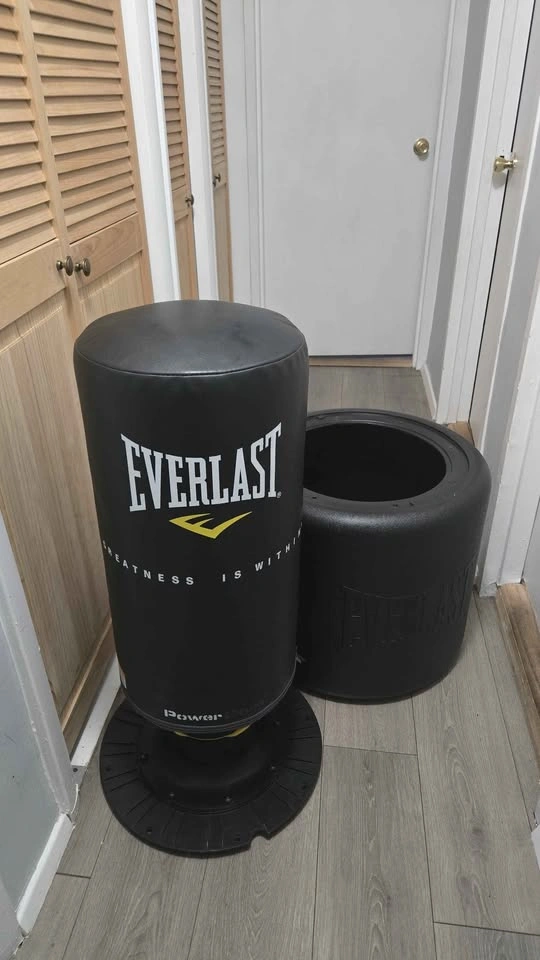 Everlast PowerCore Freestanding Heavy Bag + Free Venum Boxing Gl - photo 2