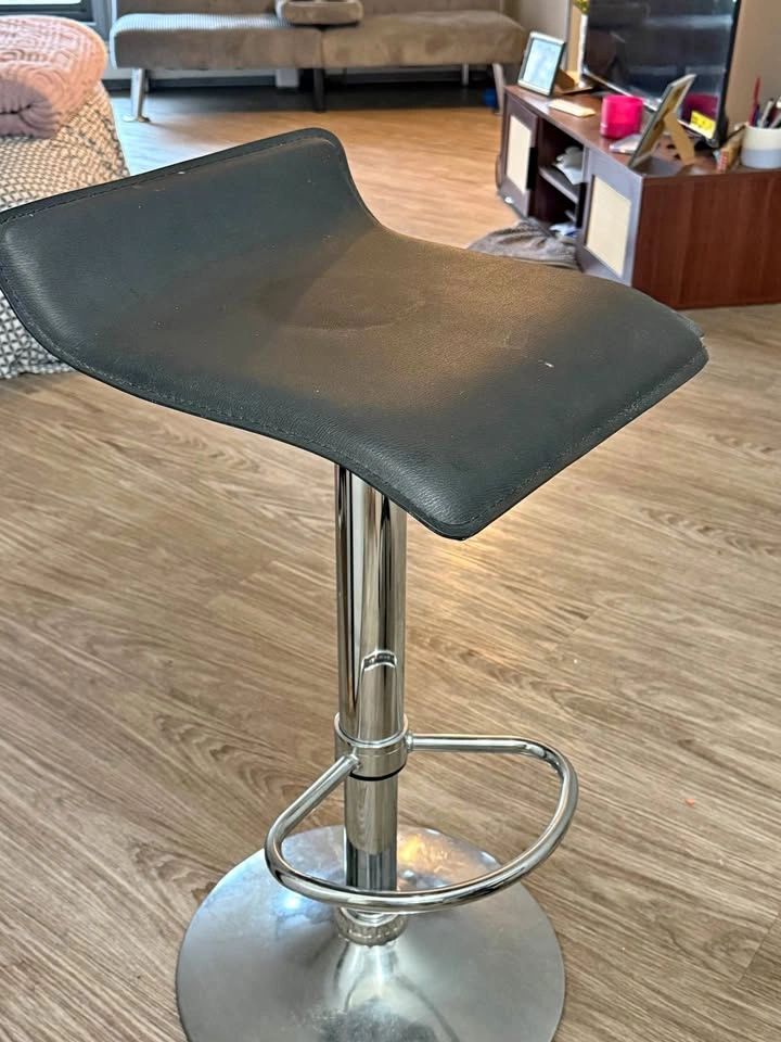 Bar stool