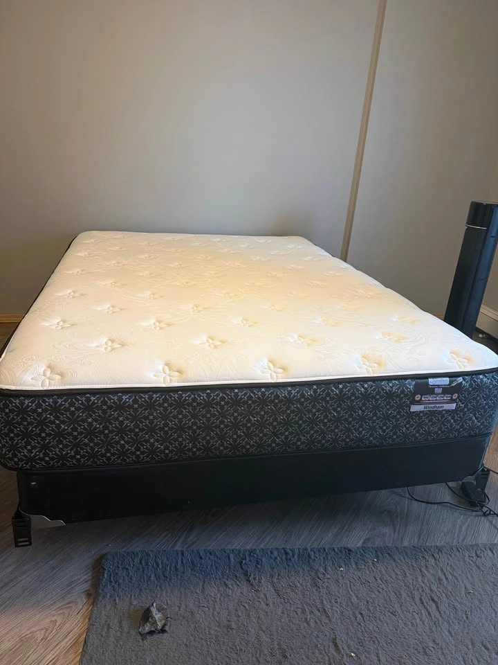 Mattress + Bed box + metal frame - photo 4