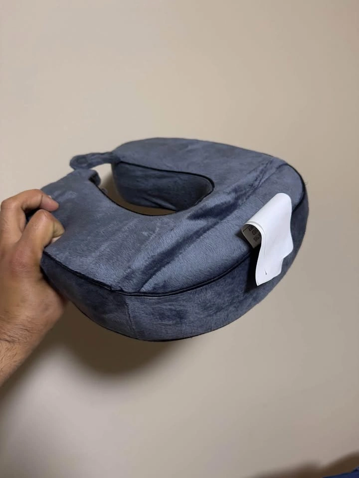 Travel Neck Pillow - photo 3