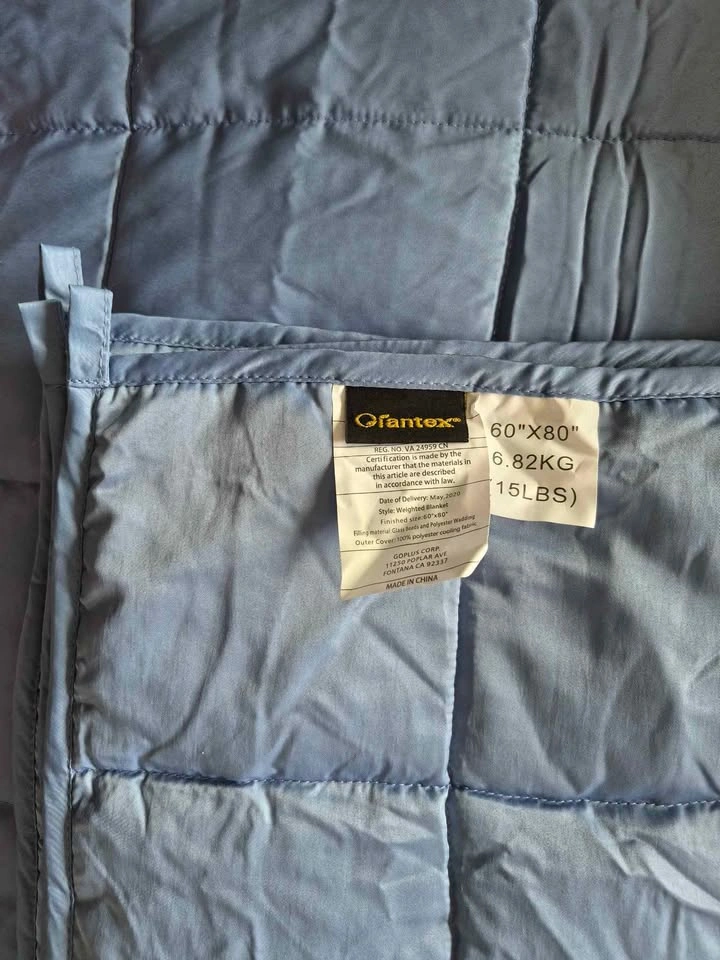 Brand New 15lbs Weighted blanket - photo 2