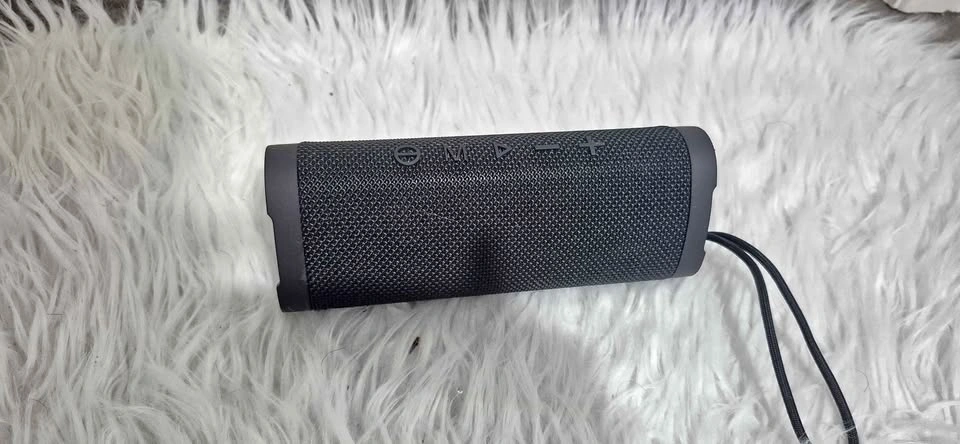 Black Portable Bluetooth Speaker V40