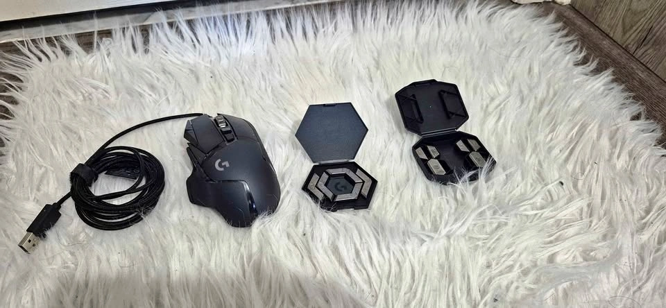 Logitech G502 hero Gaming Mouse with Weights