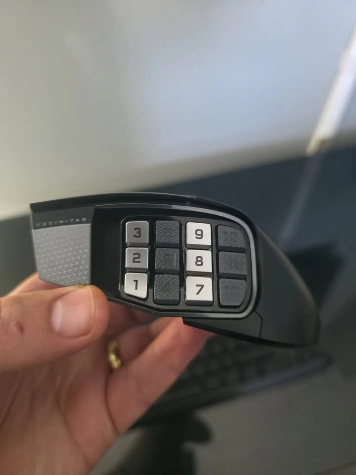 Corsair Gaming Keyboard + Wireless MMO Mouse Combo – Like New - photo 4