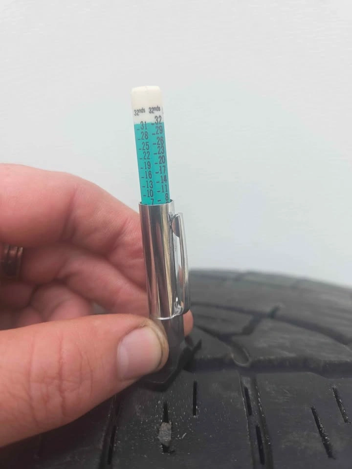 265 70 17 Pirelli Scorpion Tires - photo 3