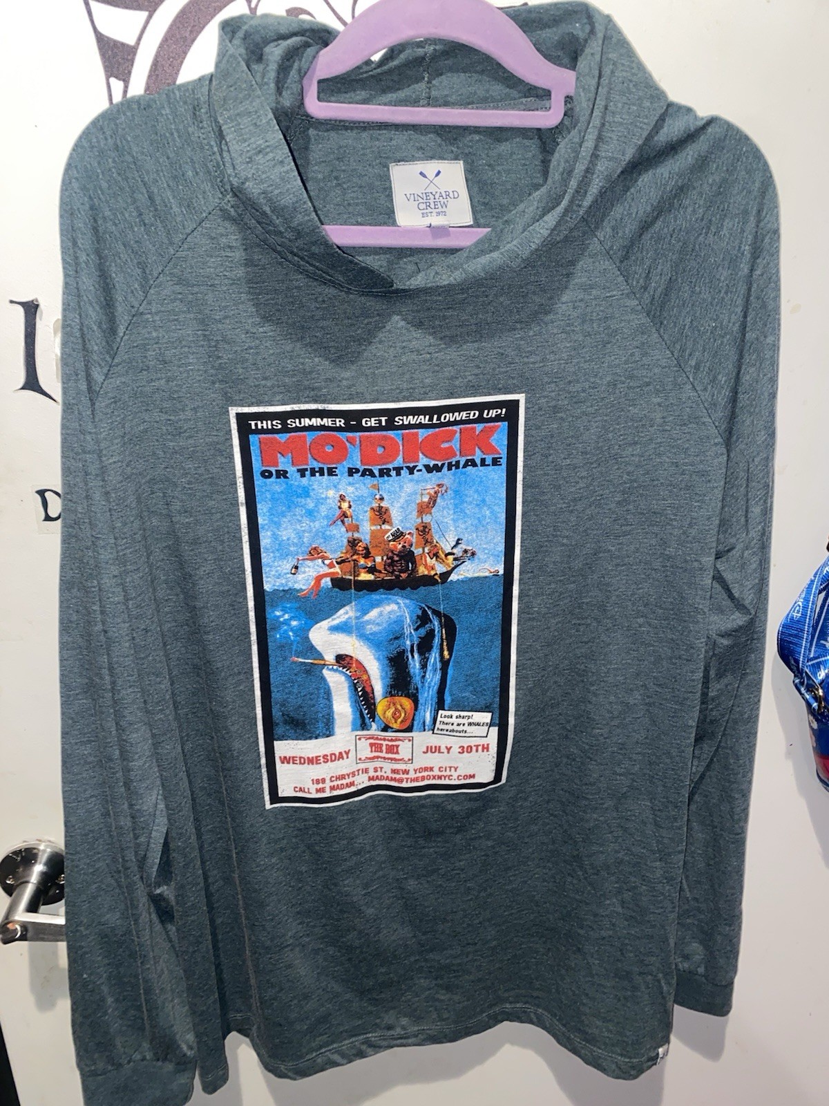 Vineyard Vines 2XL Mo’Dick Party Whale Hooded Long Sleeve Tee - photo 2