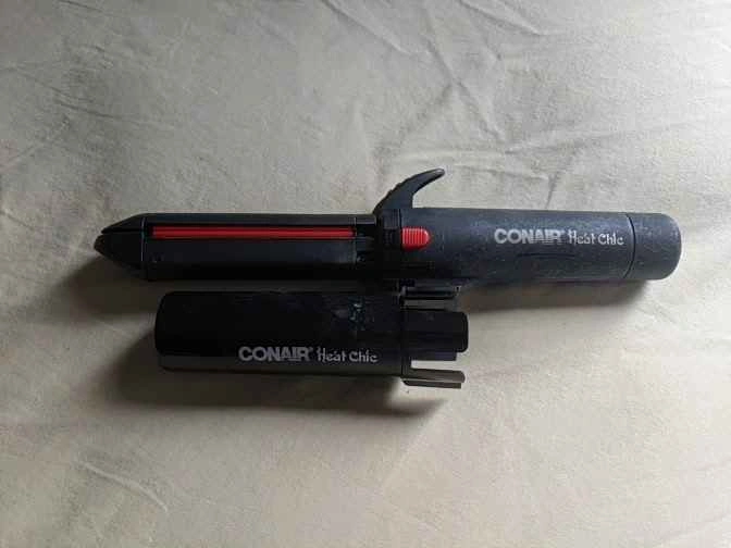 Conair Heat Chic cordless hair straightener - photo 2