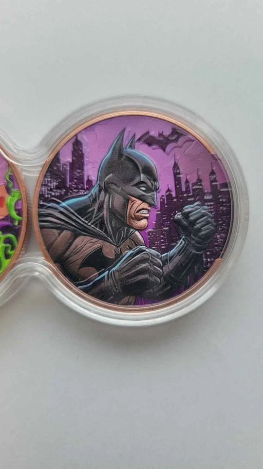 Dual Stack Batman vs Joker 2 x 1oz Copper Collectible in Capsule - photo 4