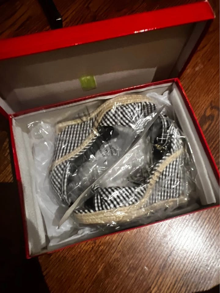 Guess Gingham Espadrille Wedges Size 7.5 - photo 2