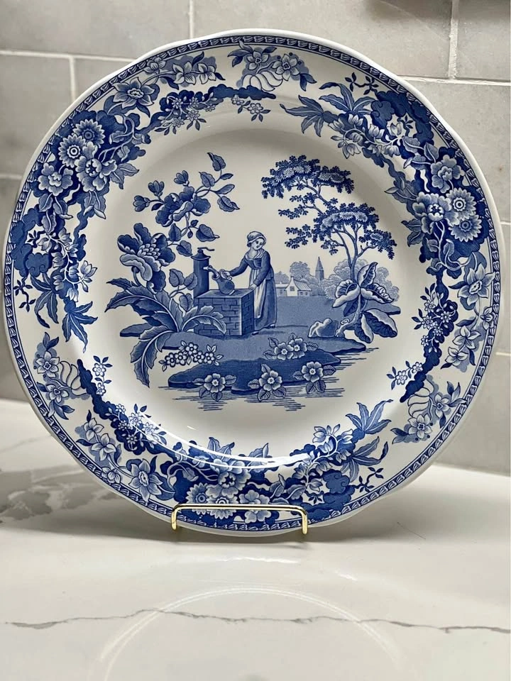 Spode Blue Room Collection 'Girl at Well' Plate