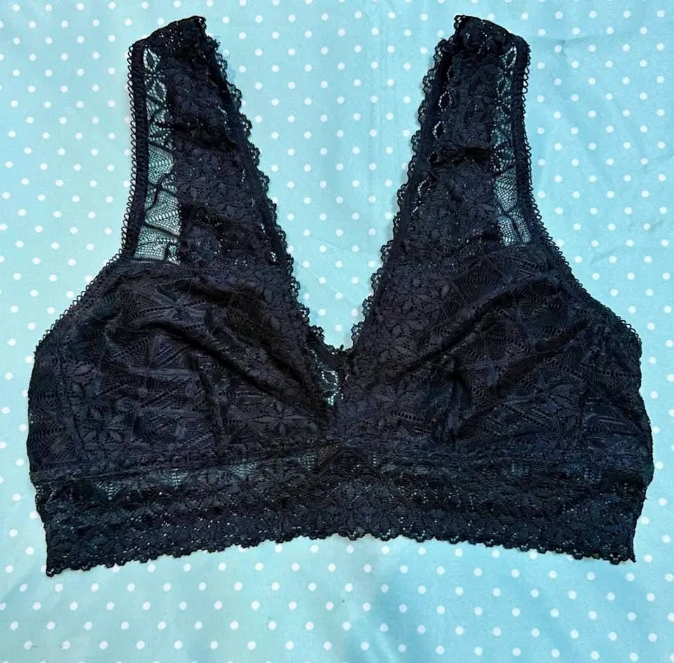 Black Lace Bralette Size S/P thumbnail