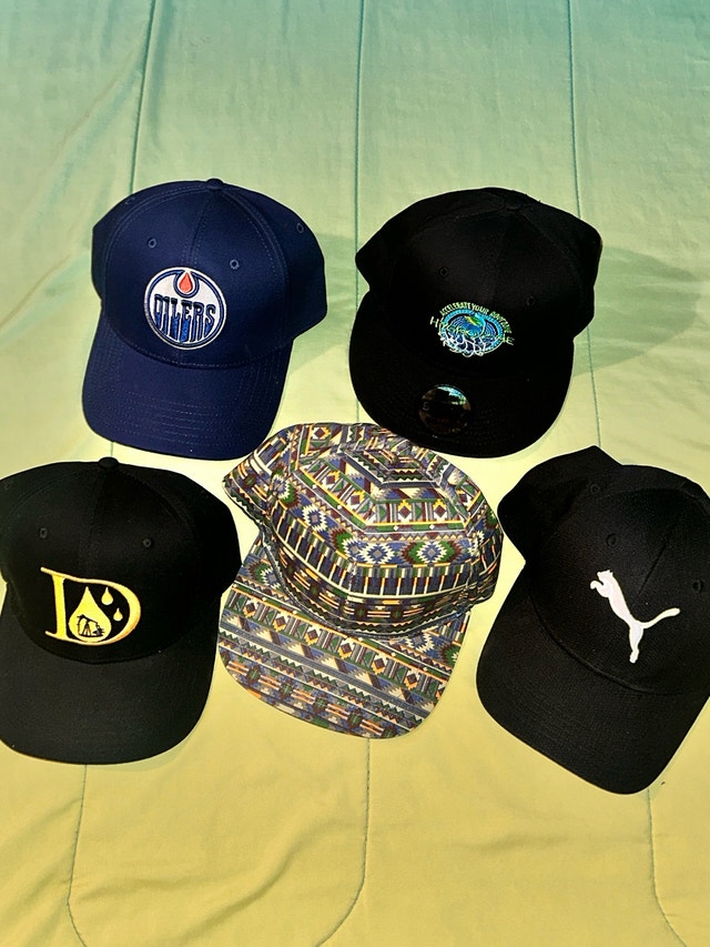 5$ SnapBack/adjustable hats - photo 2