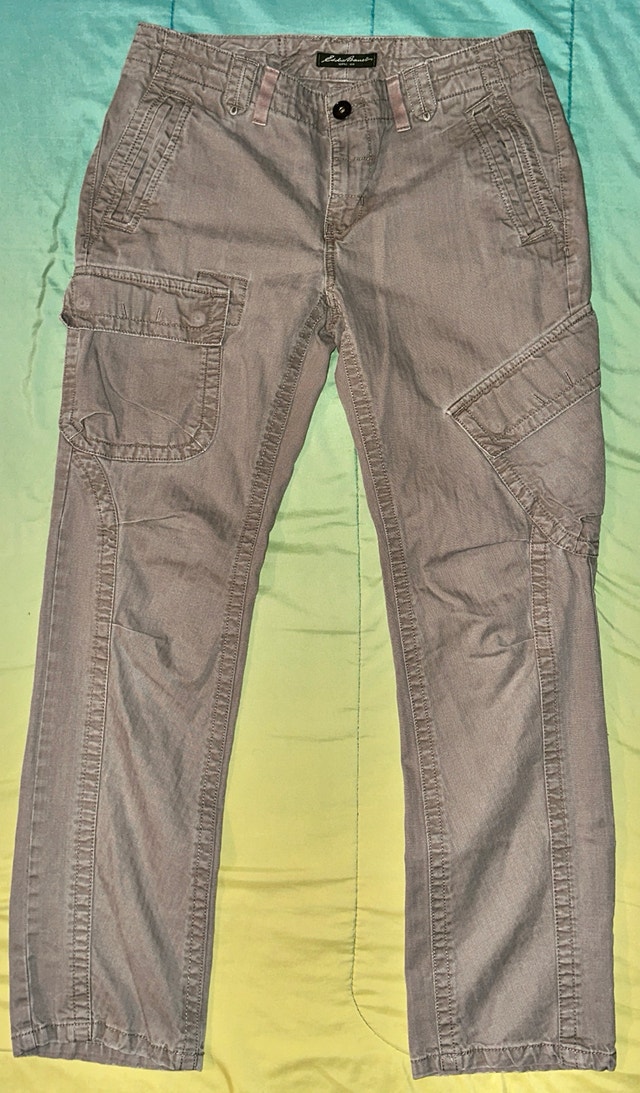 Eddie Bauer woman’s size 10 beige cargo pants
