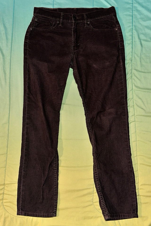 brown Levi’s slim fit pants 32x30