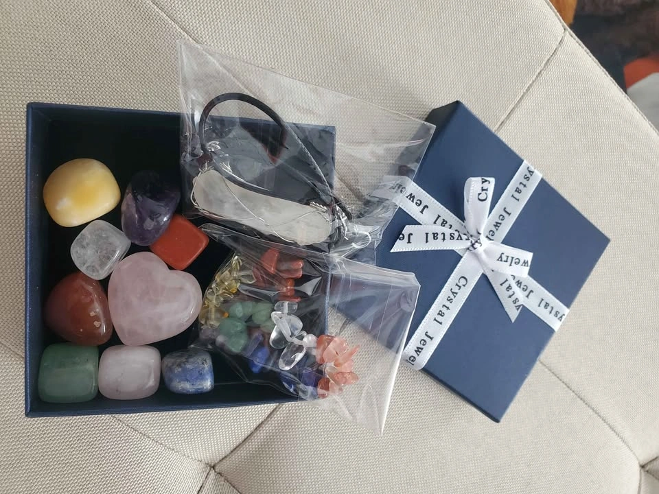 Crystal Healing Set - Points Tumbled Stones Necklace Gift Box - photo 4