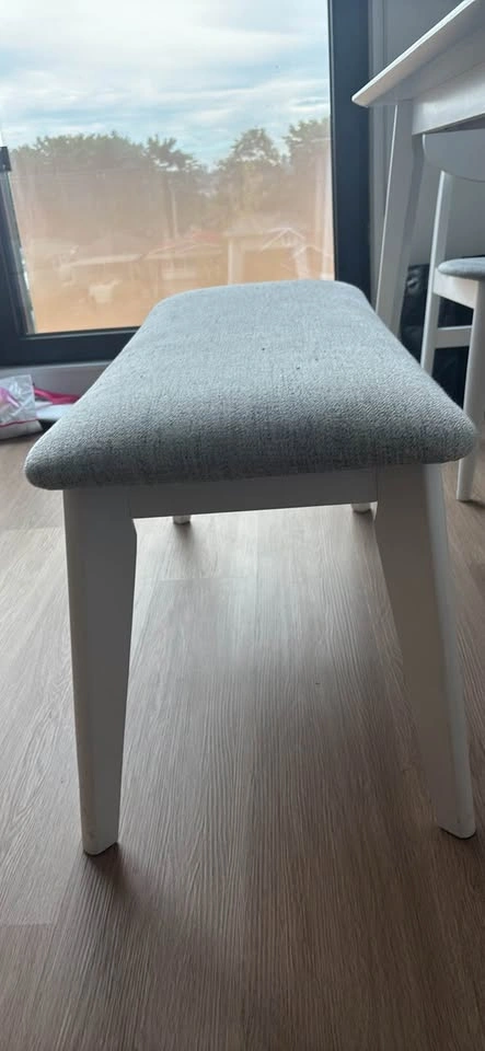 Structube 4-piece Dining Table - photo 4