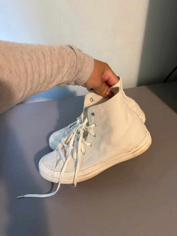 Cream Canvas High-Top Converse - photo 4