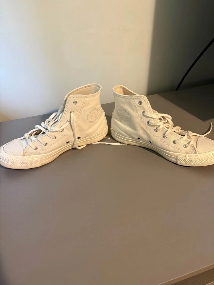 Cream Canvas High-Top Converse - photo 5