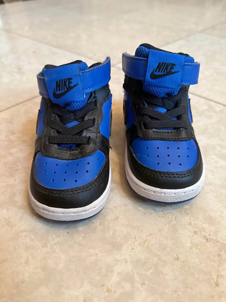 Nike Toddler shoes SIZE 4.5 US UK