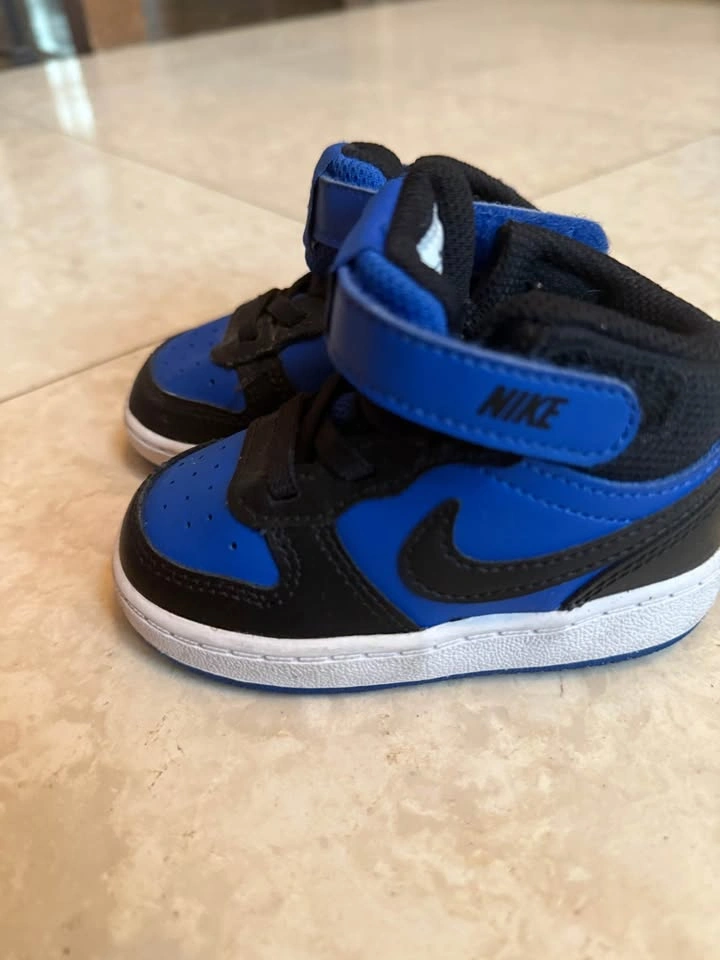 Nike Toddler shoes SIZE 4.5 US UK - photo 2