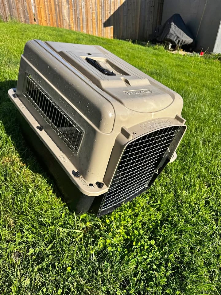 Petmate Vari-Kennel Ultra pet carrier