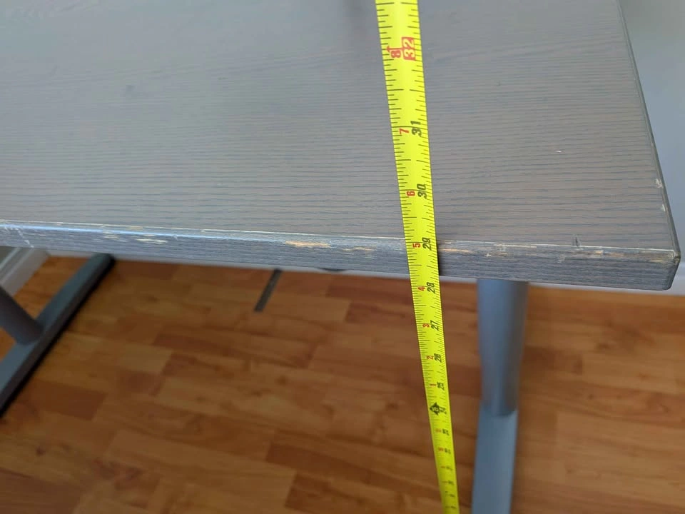 Desk - photo 4