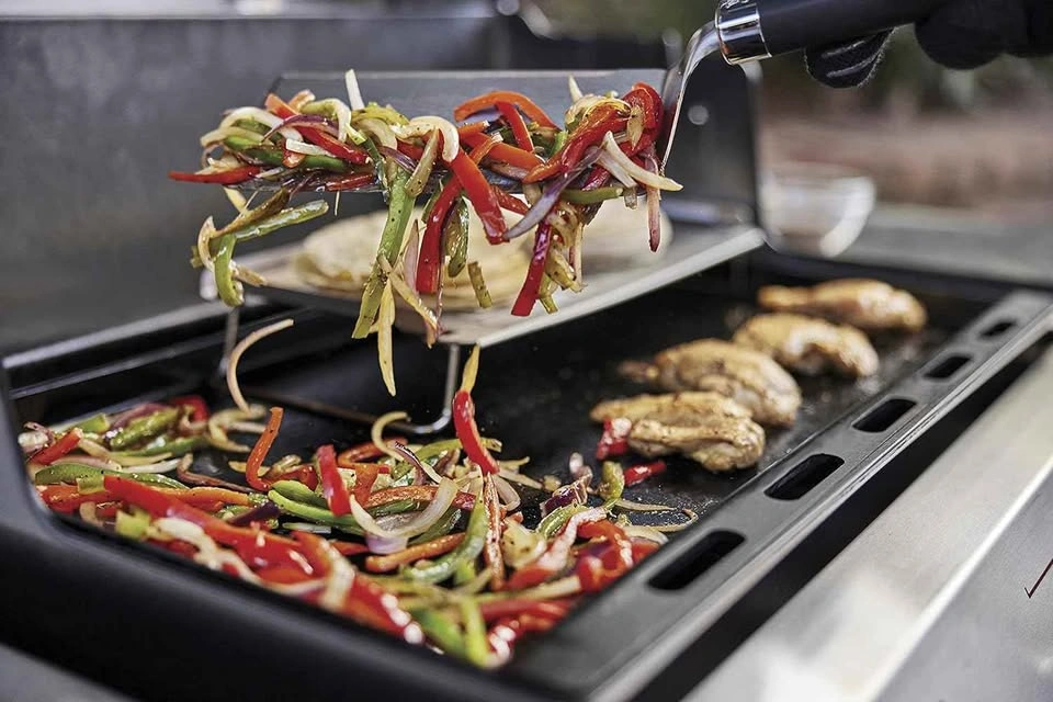 Sealed Weber Spirit 300 Series Carbon Steel Griddle Insert - photo 4