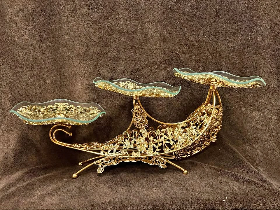 Glass fruit/nuts/dessert bowl