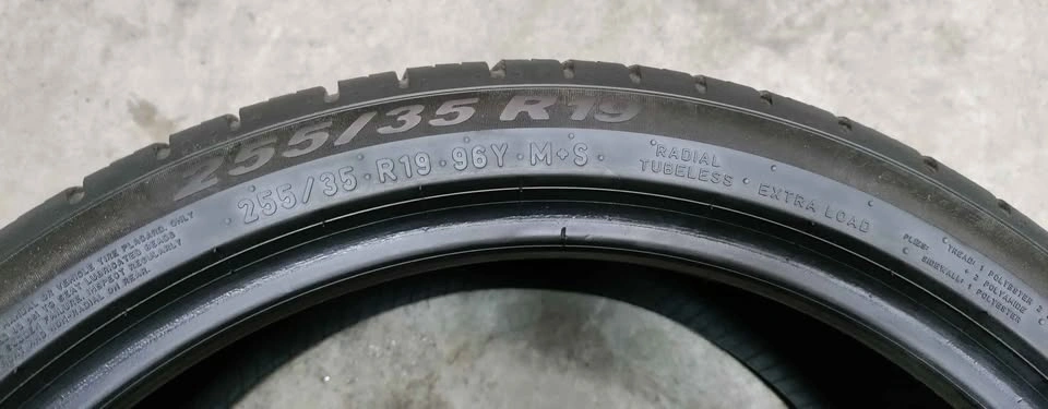 1x 255/35R19 Pirelli Allseasons Tire - photo 4