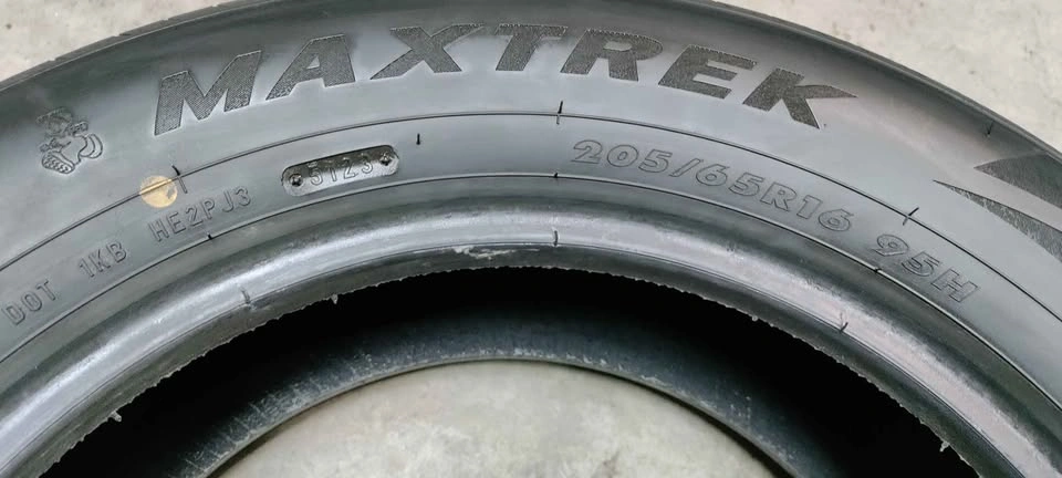 1x 205/65R16 Maxtrek Allseasons Tire - photo 4