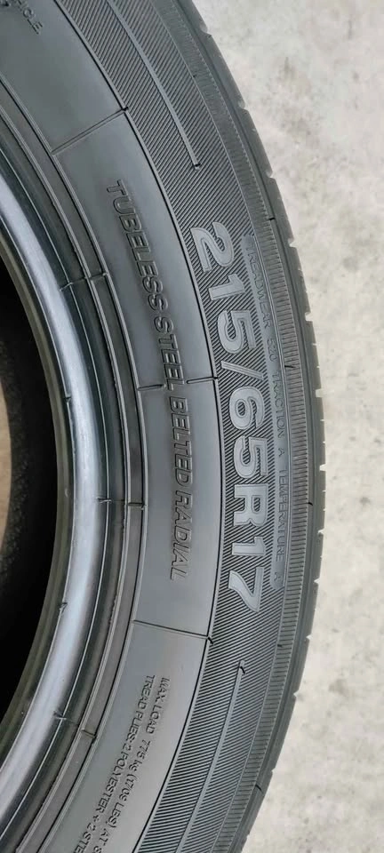 2x 215/65R17 Hilo Allseasons Tires - photo 3