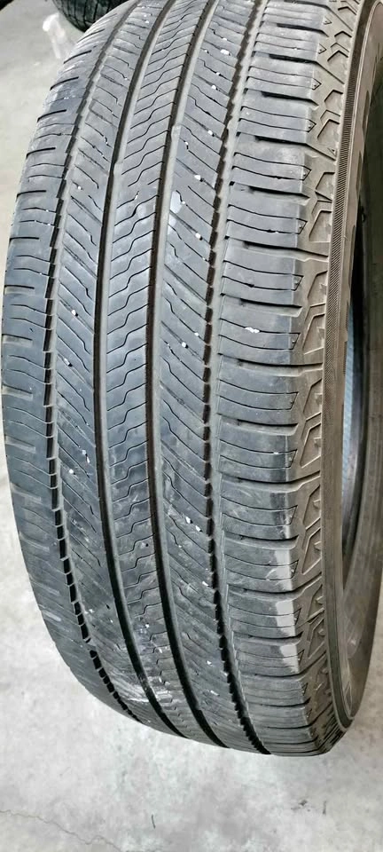 1x 235/65R18 Yokohama Allseasons Tire
