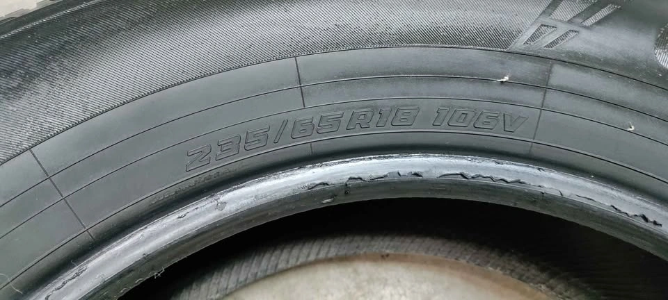 1x 235/65R18 Yokohama Allseasons Tire - photo 4