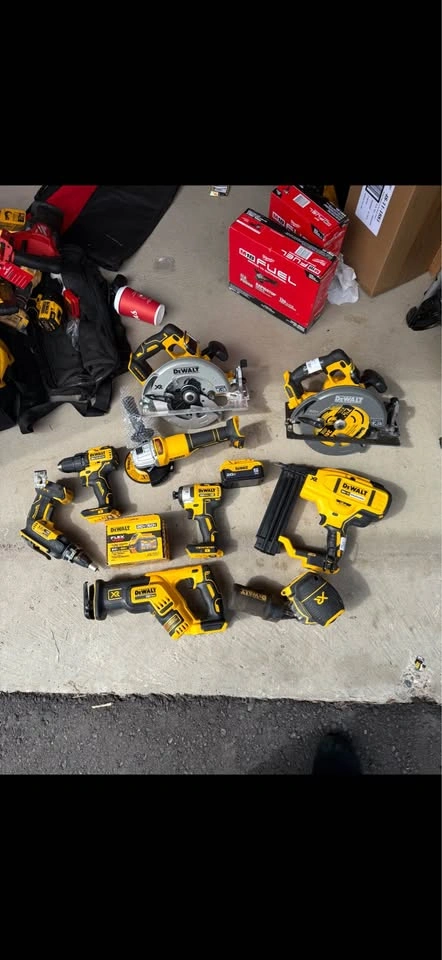 Dewalt tools - photo 2
