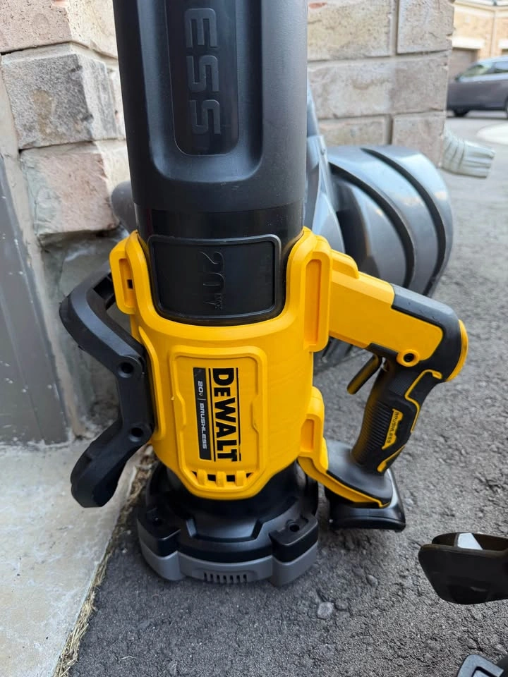 Dewalt 20V Blower - photo 2
