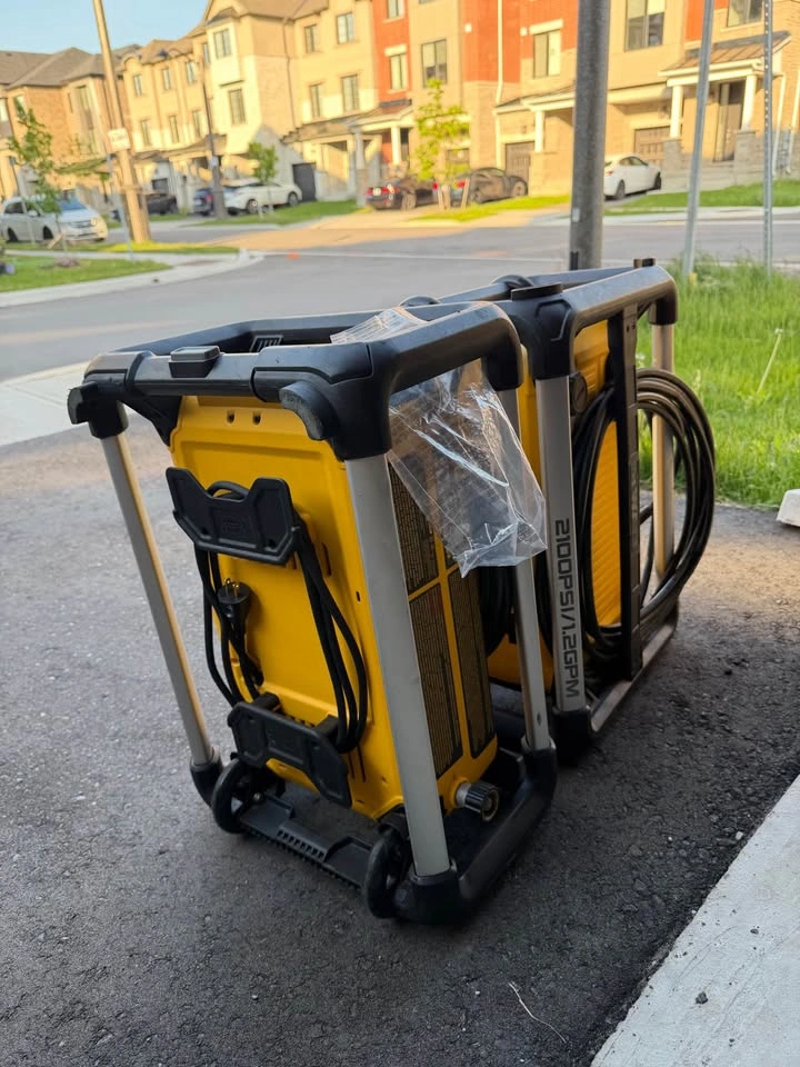 Dewalt Pressure Washer - photo 2