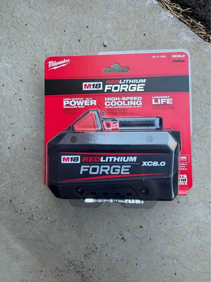MILWAUKEE M18 Forge battery 8.0 - photo 2