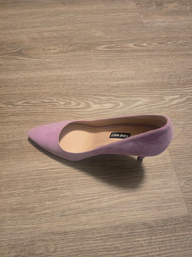 New in Box Nine West Suede Heels - Size 9.5 - Lavender - photo 2