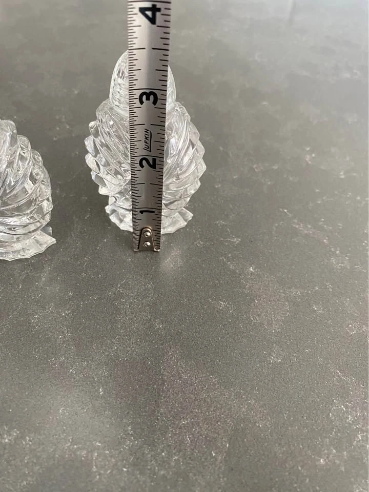 Vintage Pressed Glass Salt & Pepper Shakers - photo 2