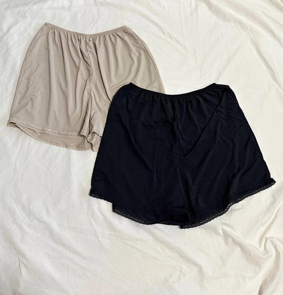 GU Lace Hem Lounge Shorts