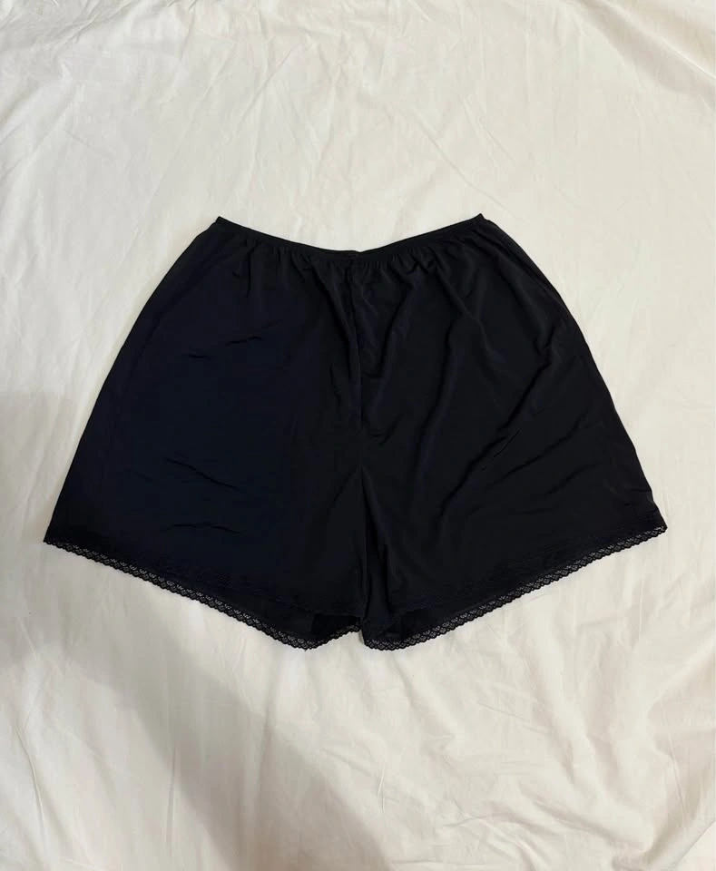 GU Lace Hem Lounge Shorts - photo 2
