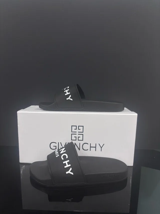 Givenchy women slippers thumbnail