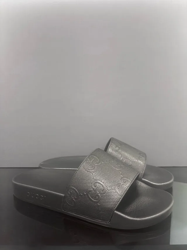 Gucci slides thumbnail